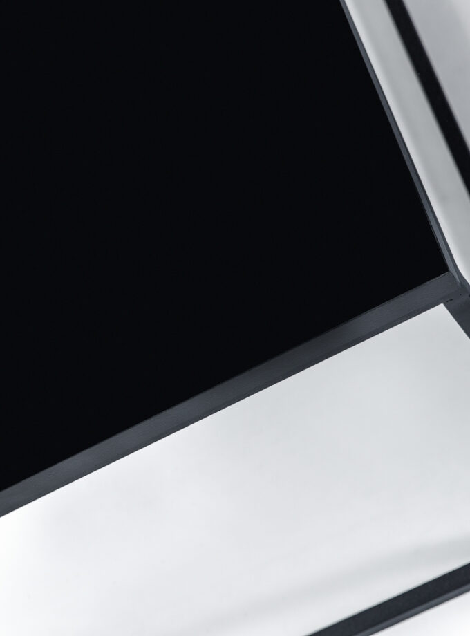 MILVAKI ORTA SEHPA / Siyah-Siyah