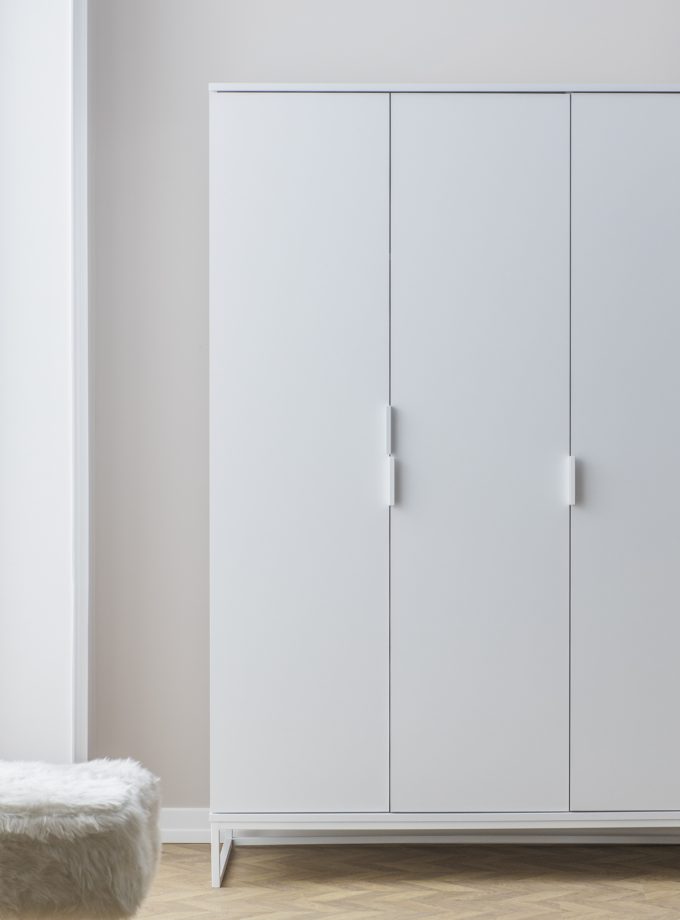 Swan 3 Kapaklı Dolap