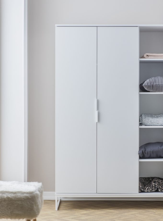 Swan 3 Kapaklı Dolap