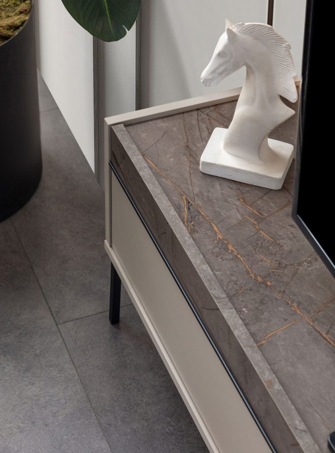 BESKAR KUMTAŞI TV ÜNİTESİ